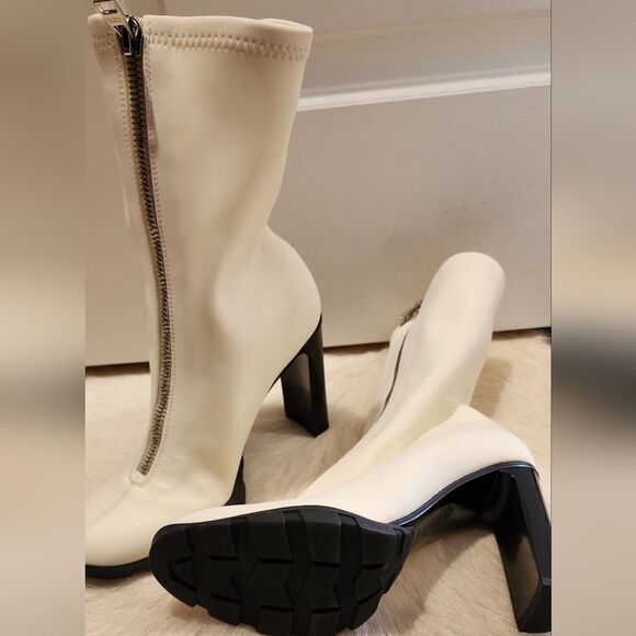 Alexander McQueen Women's High Heel Boots Zip Up NWOT - Never Worn - GO GO Party - Picture 2 of 8